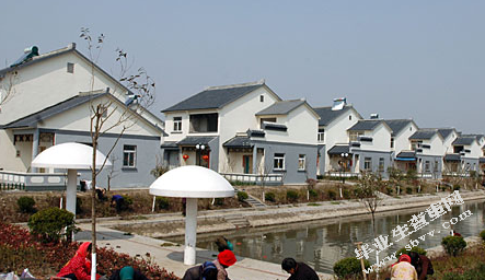 论档案在新农村建设中的意义与实施对策