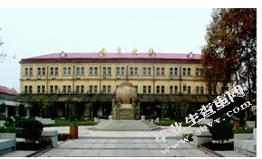 浅析地域特色在城市客运站设计中的运用——以南京站为例