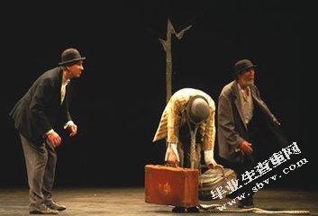论《等待戈多》的荒诞性戏剧特征