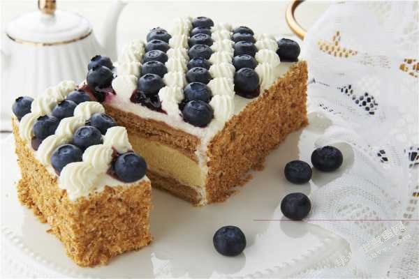 Mcake市场营销策略研究