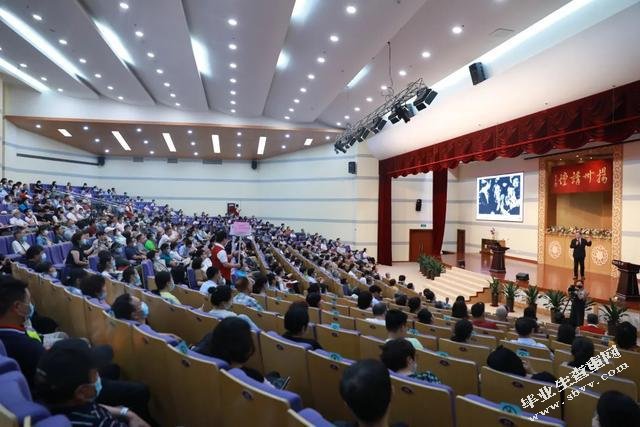 直肠癌新辅助放化疗疗效与安全性研究