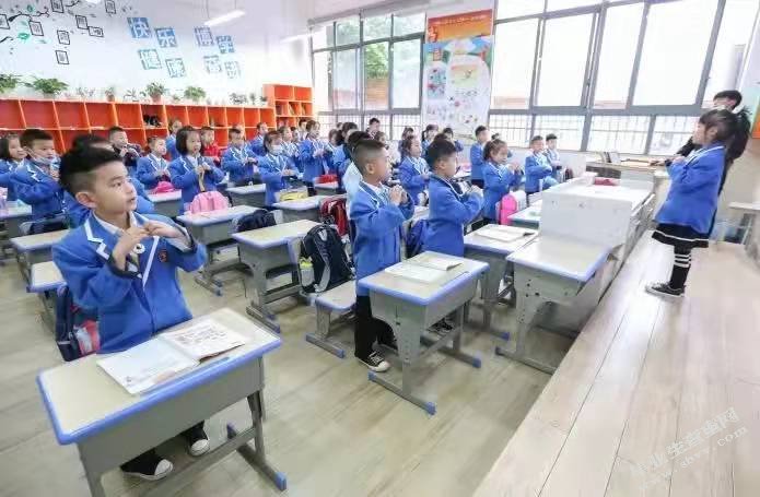 关于小学语文教学中的情感教育及实施对策分析