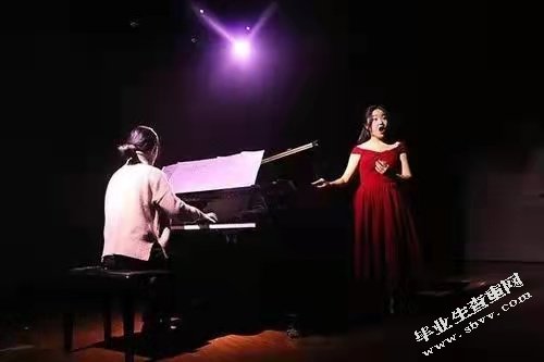 声乐初学者高位置起音培养的重要性