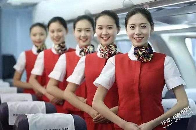 客舱乘务员专业素质的现状与提升