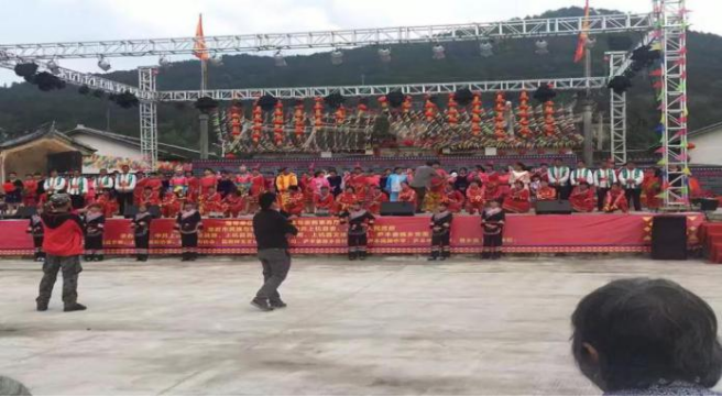 闽西畲族“三月三”民俗文化旅游节 调查与思考—以上杭庐丰畲族乡为例